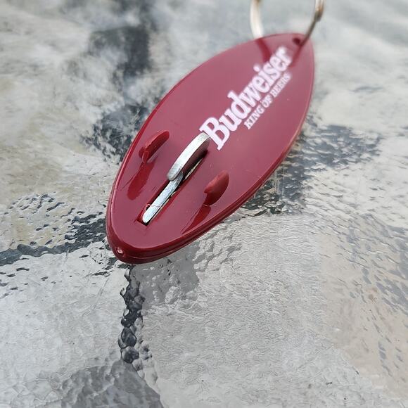 VTG 90'S BUDWEISER BEER BOTTLE OPENER KEY CHAIN SURFBOARD BRAND NEW! GIFT MAN - Picture 2 of 4